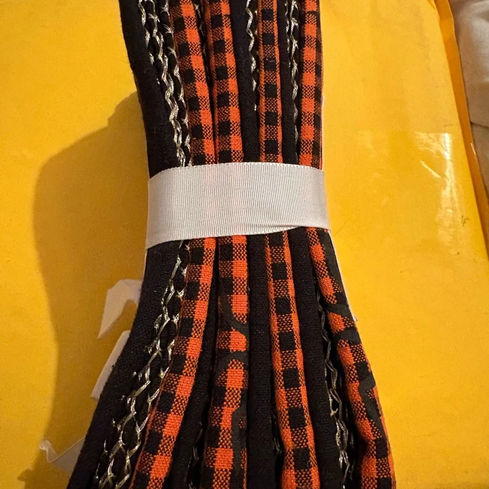 Max‎ Studio Black and White Napkin Set